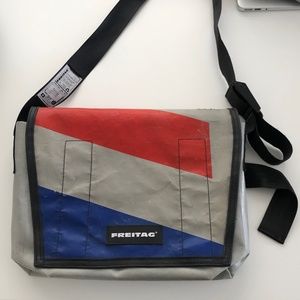 FREITAG F14 DEXTER MESSENGER BAG (expandable backpack) UNISEX - GREAT CONDITION